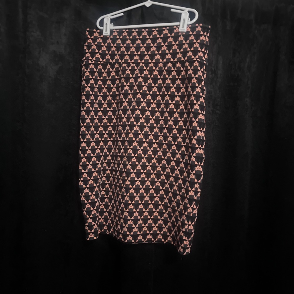 LuLaRoe Disney Cassie Pencil Skirt Small Peach Black Mickey Mouse Bow Geometric